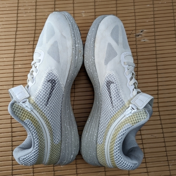 Nike Revolution 3 FlyEase white Running Shoes women's Size 9.5W   great conditio - Picture 7 of 11